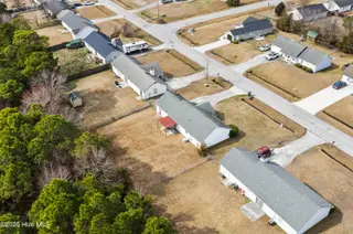 142 Parnell Road, Hubert, NC 28539 – photo 24: 32