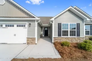 424 Montgomery Drive, Jacksonville, NC 28546 – photo 3: DSC07748