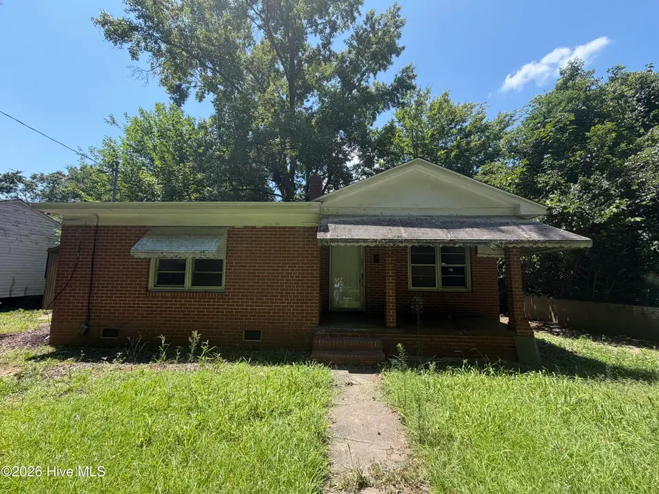 1205 Cedar Lane, Kinston, NC 28501 – photo 1 of 8: Front