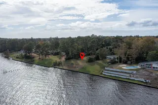 2108 18 Neuse Cliffs Drive, New Bern, NC 28560 – photo 4: 2108 Neuse Cliffs Rd-4