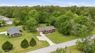 703 Oxford Drive, Morehead City, NC 28557 – photo 22: large-019e1c7f-c1d5-70cb-9341-ddb0b912fd