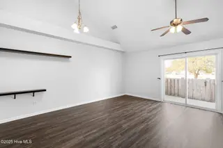 116 Lincoln Place Circle, Leland, NC 28451 – photo 6: Lincoln-116-3LR-Aaron_8379-CR2