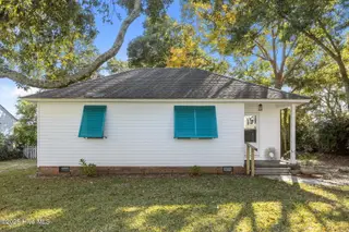 3413 Taylor Street, Morehead City, NC 28557 – photo 2: 27-web-or-mls-1S3A1471