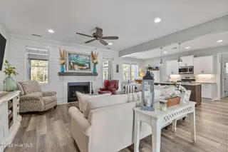 422 Lanyard Drive, Newport, NC 28570 – photo 17: Main Living Area