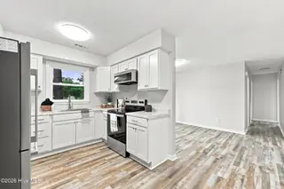 1000 Hedrick Boulevard, Morehead City, NC 28557 – photo 15: 37-web-or-mls-1000 Hedrick Blvd 062-edit