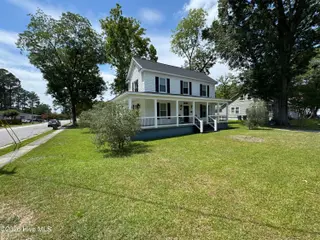 702 N Charlotte Street, Washington, NC 27889 – photo 2: Large Corner Lot