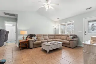 164 NW 12th Street, Oak Island, NC 28465 – photo 11: 29-web-or-mls-cammediallc.com-29