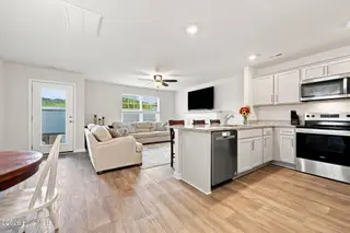 3204 Tatlock Way 8a, Greenville, NC 27834 – photo 6: 6-web-or-mls-IMG_0008_edit