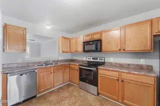 609 Streamwood Drive, Jacksonville, NC 28546 – photo 10