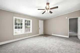 213 SE Railroad Street, Whitakers, NC 27891 — 3-bedroom manufactured home, Whitakers, NC, photo 9 of 26: IMG_8100