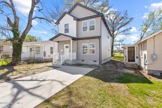 305 W Cypress Street, Elizabeth City, NC 27909 – photo 3: 3-web-or-mls-cypresslisting-16