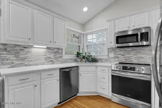 1810 Jumpin Run Drive, Wilmington, NC 28403 – photo 8: Kitchen
