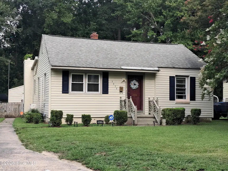 1409 Rhem Street, Kinston, NC 28501 – photo 1 of 15: 1409 Rhem Street