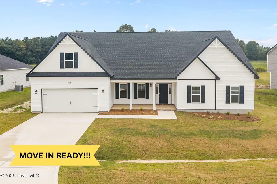 117 Woodford Drive, Jacksonville, NC 28540 – photo 1 of 33: Move In Ready (3)