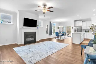 5812 Park West Circle, Leland, NC 28451 – photo 9: Living room_1