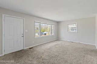 144 Jupiter Trail, Jacksonville, NC 28546 – photo 7: 7-web-or-mls-144 Jupiter Trail 6