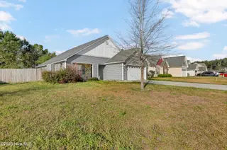 710 Savannah Drive, Jacksonville, NC 28546 – photo 2: 6G8A7741