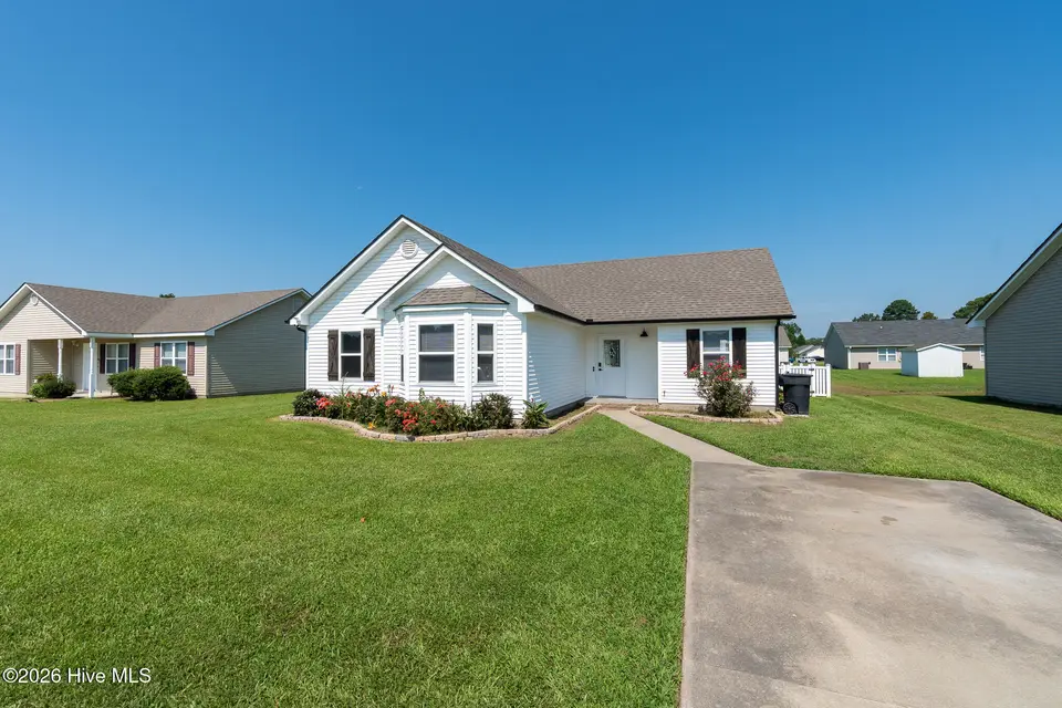 105 Raintree Run, Elizabeth City, NC 27909 – photo 1 of 48: DSC06352
