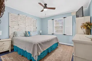 129 NW 20th Street, Oak Island, NC 28465 — 3-bedroom home in Pinners Point, Oak Island, NC, photo 20 of 66: Kahunaphoto.com-29