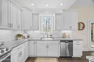 376 Crown Pointe Drive, Hampstead, NC 28443 – photo 20: 19_kitchen copy