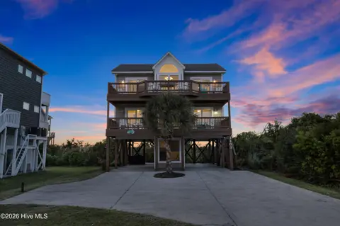 1103 N New River Dr, Surf City