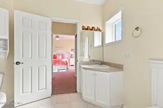 2801 Pier Pointe Drive B2, Emerald Isle, NC 28594 – photo 18: Primary Suite