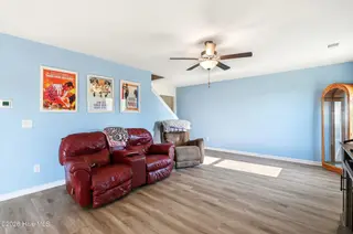 697 Poppleton Drive, Hampstead, NC 28443 – photo 7: 5_697_poppleton_dr_005