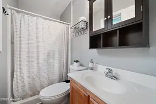 128 Sweetwater Drive, Jacksonville, NC 28540 – photo 16: Bathroom