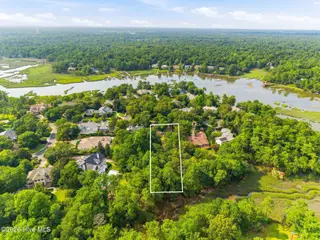813 Gull Point Road, Wilmington, NC 28405 — lot in Landfall, Wilmington, NC, photo 5 of 20
