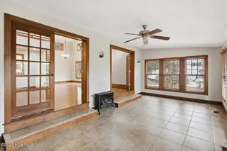 575 S Valley Road, Southern Pines, NC 28387 — 4-bedroom home in Golfcrest, Southern Pines, NC, photo 8 of 50