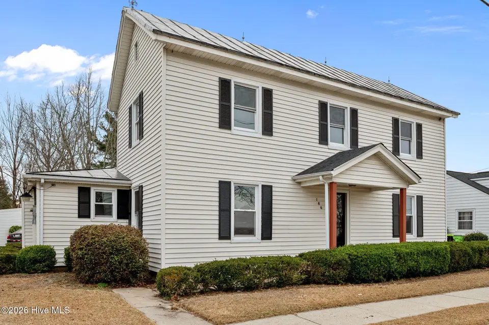 186 Cooper Street, Winterville, NC 28590 – photo 1 of 50: 3-web-or-mls-LHV_8973