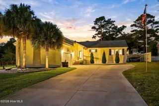 108 Gull Harbor Drive, Newport, NC 28570 – photo 1: 2-web-or-mls-IMG_4755_NT