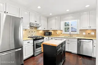 210 Hawthorne Lane W 5b, Wilson, NC 27893 – photo 7: 13-web-or-mls-DSC00762