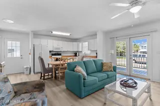 109 NE 17th Street, Oak Island, NC 28465 – photo 7: 24-web-or-mls-BTS00724