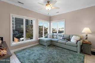 104 S 3rd Street J1 & Slip #55 Atlantic Harbour, Morehead City, NC 28557 – photo 7: Living room