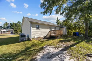 1403 Lockwood Road, Kinston, NC 28501 — 3-bedroom home in Brentwood, Kinston, NC, photo 23 of 32: Rear of home