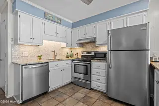 301 Commerce Way 101, Atlantic Beach, NC 28512 – photo 11: 15-web-or-mls-1S3A7496