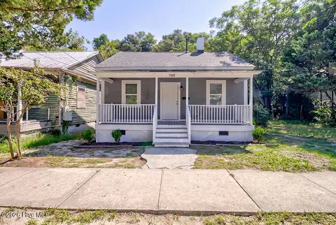 709 S 10th St, Wilmington
