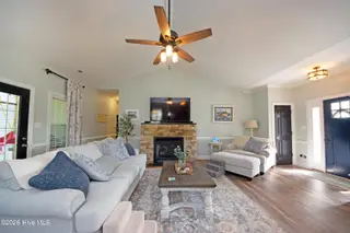 304 Angelfish Court, Newport, NC 28570 — 3-bedroom home in Morada Bay, Newport, NC, photo 10 of 66: DSC04516