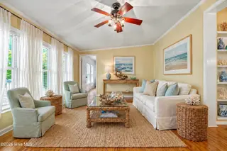 114 Royal Oak Drive, Hampstead, NC 28443 — 3-bedroom manufactured home in Cross Creek, Hampstead, NC, photo 13 of 51