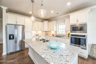 5296 Marco Drive SE, Southport, NC 28461 – photo 17: 17- Kitchen