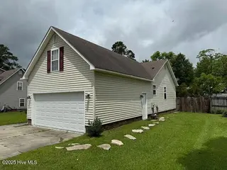 103 Leonard Drive, New Bern, NC 28560 – photo 21: Right Side