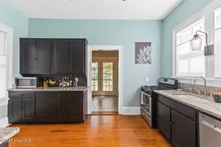 319 S 5th Avenue, Wilmington, NC 28401 – photo 18: 021_319_5th_ave_-21_588