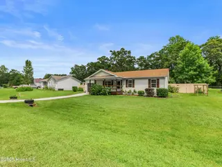 249 S Creek Drive, Jacksonville, NC 28540 – photo 2: 249 S Creek Drive, Jacksonville, NC