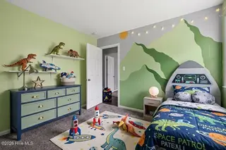107 Marion Court, Jacksonville, NC 28546 – photo 22: 107 Marion Dino bedroom
