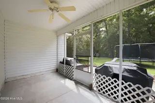 135 Luke Court, New Bern, NC 28560 – photo 22: Screened Porch