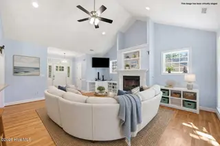 1013 Barkentine Drive, New Bern, NC 28560 – photo 5: Living Room
