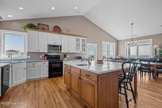 1608 Ocean Drive, Emerald Isle, NC 28594 – photo 5: Kitchen