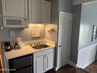 602 W Fort Macon Road 242, Atlantic Beach, NC 28512 – photo 6: Kitchen area