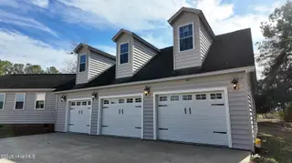 7263 S Nc 41 Highway, Wallace, NC 28466 – photo 2: Garage